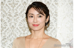 1児の母・内山理名「ヘルシーに作った」お手製林檎パウンドケーキ披露「プロの腕前」「盛り付け方がおしゃれすぎる」の声