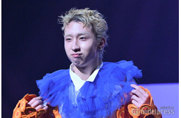 「今日好き」MON7A（もんた）、短髪に劇的イメチェン 個性派コーデで雰囲気ガラリ【TBS AKASAKA COLLECTION】