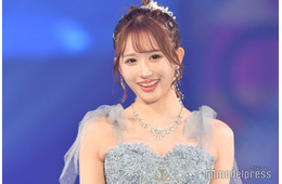 「シャッフルアイランド」伊藤桃々、美ウエスト際立つへそ出しキャミ姿に反響「反則級の可愛さ」「破壊力抜群」