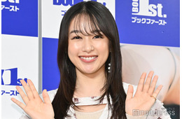 桜井日奈子「初めて役で腹筋割りました」鍛え上げた美腹筋に反響続々「努力の賜物」「へそピアス似合ってる」