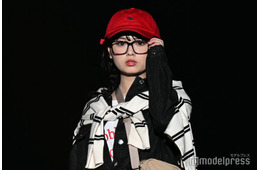 「今日好き」おひなさま（長浜広奈）赤キャップ×大きめメガネで登場 ミニスカセットアップ姿に視線集中【TGCあいち・なごや2026】