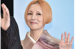 夏木マリ、夫との腕組み2ショット披露「オシャレ夫婦」「オーラ漂ってる」と注目集まる