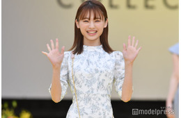 NMB48メンバー、美脚ライン輝くミニスカ×ニーハイコーデに反響「最強の組み合わせ」「スタイル抜群」