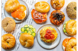 新大久保にベーグル専門店「東京ベーグルラボ」流行の味も取り入れた全29種