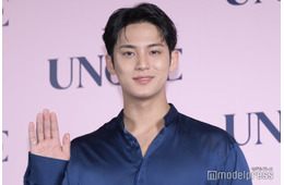 SEVENTEENの元候補メンバー・サムエル、ミンギュとパン頬張る再会ショットに反響相次ぐ「本物の兄弟みたい」「可愛すぎる」