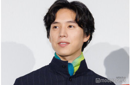 坂東龍汰「パピーとニューヨーク」父親顔出し自撮りショット公開 「イケメンすぎ」「笑顔が似てる」