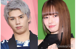 山本舞香、夫・活動休止中のマイファスHiroとの2ショット公開 ライブ会場のような場所で肩寄せ合う