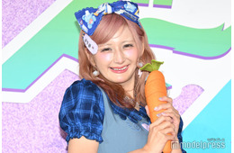 “両顎骨切り手術”話題のしなこ、術後2週間ダウンタイム中の姿公開「顎がまっすぐになった」