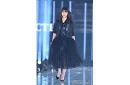 池田エライザ、シースルースカートから美脚スラリ「目を奪われた」「圧巻のスタイル」と反響続々【TGC2026 S/S】