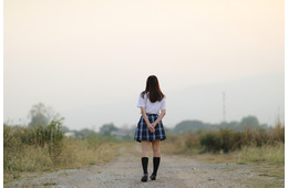 「学校に行ってみようかな」8年間不登校だった娘が、4ヶ月でバイト、英検に動き出した。その時、母が実践していた理論とは