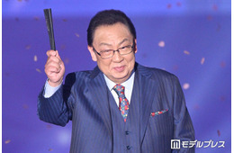 梅沢富美男、美人妻を顔出し2ショット公開「素敵な夫婦」「奥さんお綺麗」の声