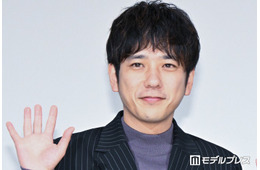 二宮和也、マイアミから1人で帰国 機内ショットが話題「エコノミー乗るの？」「信じられない」