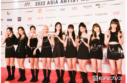 NiziU、メンバー集合の平成プリに反響相次ぐ「美人際立つ」「質感エモすぎる」