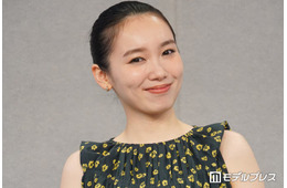 飯豊まりえ、夫・高橋一生との共演裏話明かす「1期の時から変わらずに」岸辺露伴シリーズで初の主人公【泉京香は黙らない】