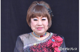 天童よしみ、母顔出しの思い出写真公開「そっくり」「笑顔が印象的」と反響