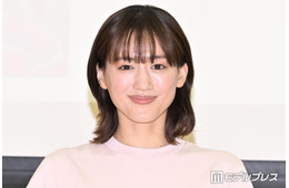 綾瀬はるか、シースルー衣装で素肌透ける「美しさに引き込まれる」「見たことない姿」と反響