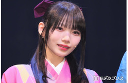 乃木坂46岡本姫奈、美脚際立つライブ衣装に熱視線「可憐すぎる」「すべてが完璧」の声