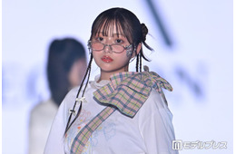 辻ちゃん長女・希空（のあ）美脚スラリのミニスカコーデ「すべてが可愛い」「脚のライン綺麗」の声