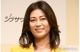 氷川きよし、温泉入浴ショットに反響「すっぴんが美しすぎる」「可愛らしい浸かり方」