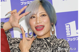 ぱーてぃーちゃん・信子、高校入学報告＆「早々に先生に注意された」入学式ショット公開「忙しいのにすごい」「何事にも全力で尊敬」と反響