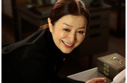 【未解決の女 警視庁文書捜査官 Season3 第1話】理沙（鈴木京香）らが集まる「特命捜査対策室」第6係に日名子（黒島結菜）がやってくる