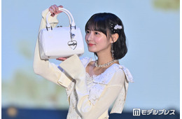 乃木坂46遠藤さくら、ランウェイトップでの“キス顔”に会場悶絶「ドキッとした」「天才的すぎる」花柄ワンピで春全開【ガルアワ2026SS】