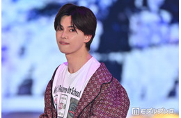 草川直弥、ラフなファッションに歓声「ずるい」「爆ビジュ」【ガルアワ2026SS】