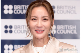 瀬戸朝香、膝丈スカートで美脚スラリ「膝下がめちゃくちゃ長い」「ふくらはぎどこに行ったの」と反響