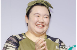 やす子、雰囲気ガラリのアイドル風衣装姿2選にファン二度見「誰かと思った」「ツインテール素敵」と反響