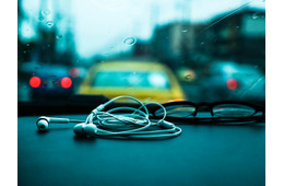 運転中のイヤホン使用、想像以上に重い処罰になることも⁉「グレーに見えてアウト！」法的ポイントと注意点を、弁護士が解説