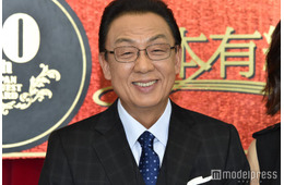 梅沢富美男「気付かれないもんですね」30年ぶりに在来線乗車 駅ホームショットに「普通にいてびっくり」「隣にいたら腰を抜かします」と反響