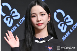 aespaカリナ、脚線美際立つゴルフウェア姿披露 新ブランドアンバサダー就任で“人生初”の体験「頑張りました」