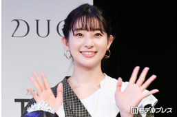 足立梨花、ミニスカから美脚際立つ「オシャレすぎます」「さすがの着こなし」