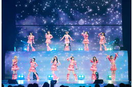 ≠ME、“サプライズづくし”初のアリーナツアー開幕 主演ドラマ決定＆新曲5曲も初披露「本当に夢みたい」