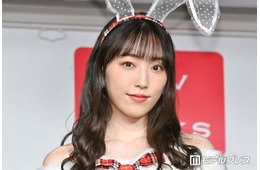 元モー娘。人気メンバー、ミニ丈ワンピで美脚スラリ ミラコスタでのバースデーパーティーショットに反響「脚のラインが美しい」「素敵な思い出ですね」
