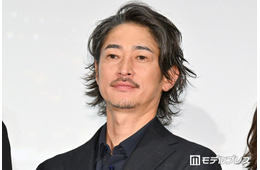 PINKY、夫・窪塚洋介の誕生日祝福 家族ショット公開「ビジュアル強すぎ」「飾り付けのセンス抜群」の声