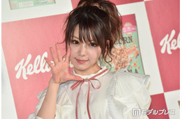 田中れいな、金髪だった小学生時代の写真に反響「オーラすごい」「美少女」