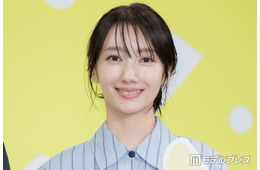 波瑠「フェイクマミー」子役と再会 密着ショットに反響相次ぐ「エモい」「仲の良さ伝わる」