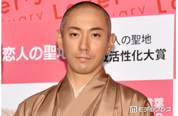 市川團十郎「身長越えた？」子どもたちの2ショット公開「勸玄くん若い頃のお父さんにそっくり」「急に大人っぽくなってきましたね」と反響
