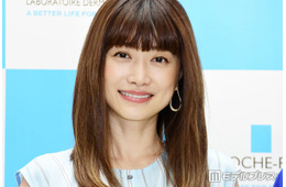 ヨンア、ミニスカゴルフウェア姿で美脚全開「スタイル抜群で見惚れる」「着こなしが最高にお洒落」と絶賛の声