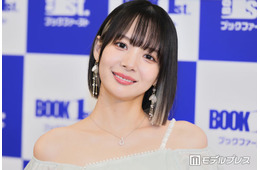 岡田紗佳、抜群スタイル際立つノースリオールインワン姿に熱視線「手脚が長くてすごく綺麗」「立ち姿が美しくて見惚れる」