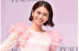佐藤晴美、圧巻美脚のレギンス姿に熱視線「身体の半分以上脚」「着こなしがおしゃれでかっこよすぎる」