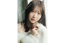 日向坂46藤嶌果歩、色とりどりな表情魅せる 1st写真集“書店別特典”ポストカード11種＆ポスター6種公開【果実の歩幅】