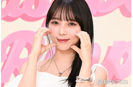 元乃木坂46与田祐希、美脚際立つオフショット公開「お肌すべすべ」「爽やかな色気」と反響