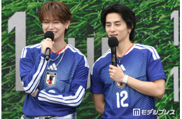 JO1白岩瑠姫＆INI西洸人「FIFAワールドカップ2026」パブリックビューイング駆けつける