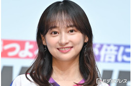 影山優佳、ハーフパンツで美脚スラリ アメリカ滞在ショットに「街に溶け込んでる」「スポーティーでお似合い」と絶賛の声