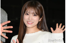 矢吹奈子、肌見せノースリ姿のオフショット公開に絶賛の声「大人っぽくて素敵」「眼福」