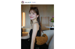 沖田愛加アナ、ノースリワンピで美肩輝く 麦わら帽子被った夏コーデに「細い二の腕に憧れる」「眩しい」の声