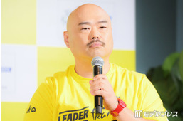 クロちゃん、元恋人・リチとの復縁望む 163万円の指輪披露「ダメだったら違う子にあげます」