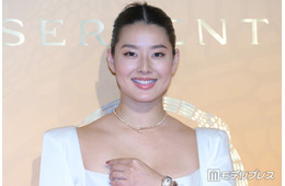 すみれ、大人なニューヘア披露「印象変わる」「色気ある」の声
